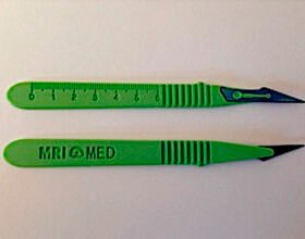 plastic handle scalpelDI-132