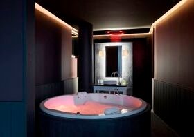 two-seater balneotherapy bathtubVICE VERSA