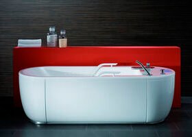 hydromassage bathtub with chromotherapy lampsCaracalla